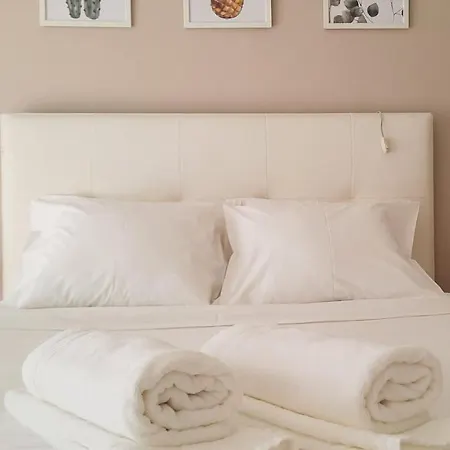 Lovely 2-bedroom - Near Center! * Braga