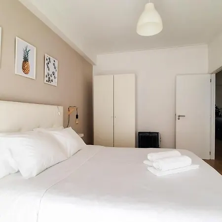 Lovely 2-bedroom - Near Center! Daire *
