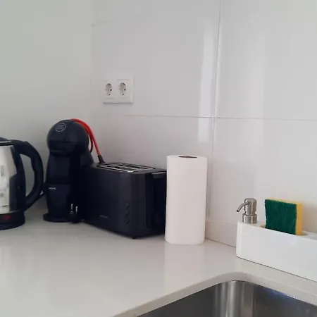 Lovely 2-bedroom - Near Center! Daire *