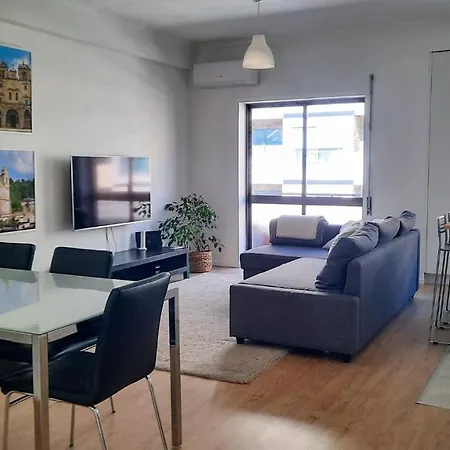 Lovely 2-bedroom - Near Center! Braga
