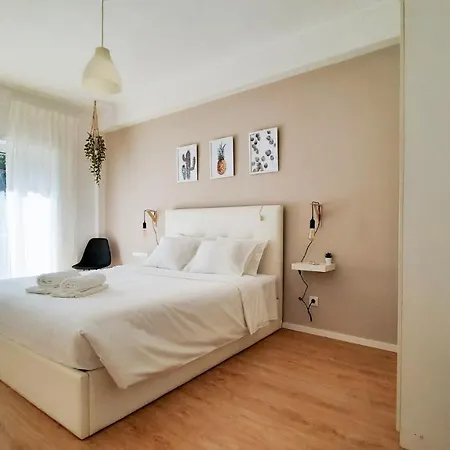 Lovely 2-bedroom - Near Center! *