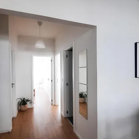 Lovely 2-bedroom - Near Center! Daire Braga