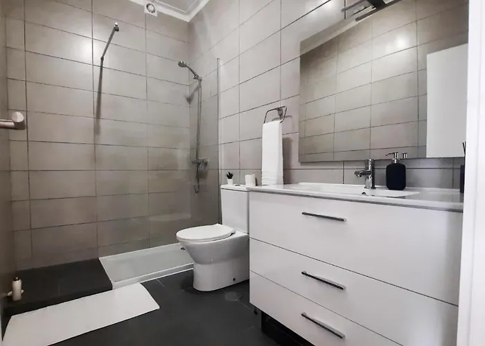 Appartement Lovely 2-bedroom - Near Center! *